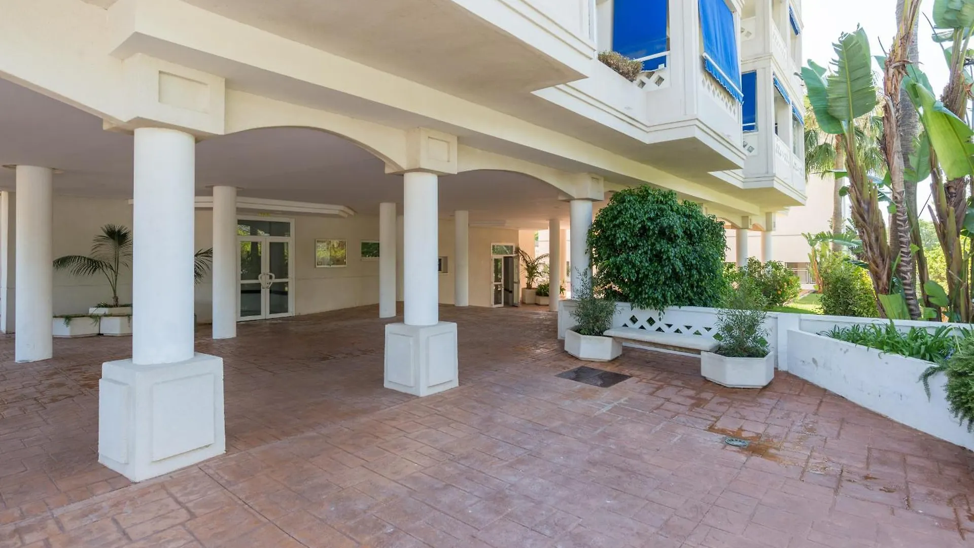 Saturnodream-4 Min To The Beach-Seasonal Pool Torremolinos Apartment