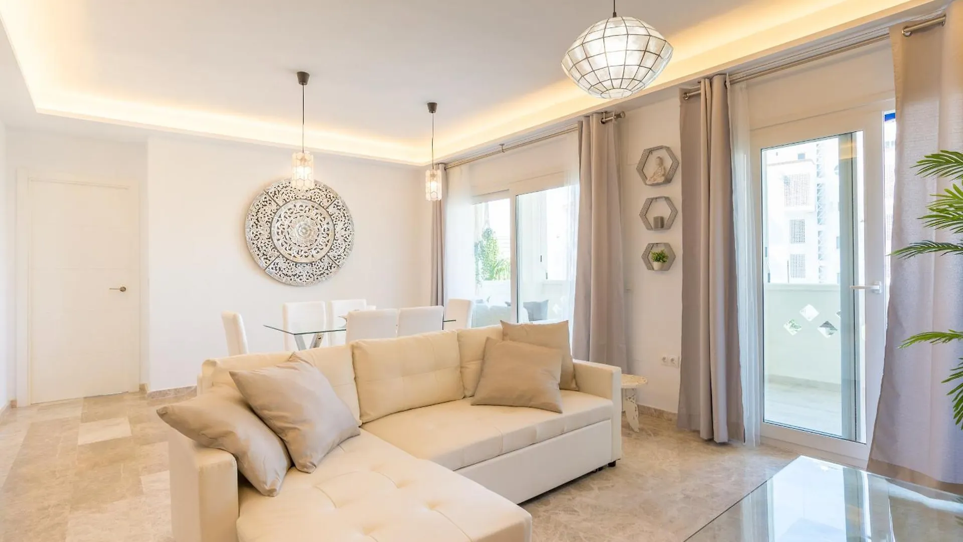 Saturnodream-4 Min To The Beach-Seasonal Pool Torremolinos