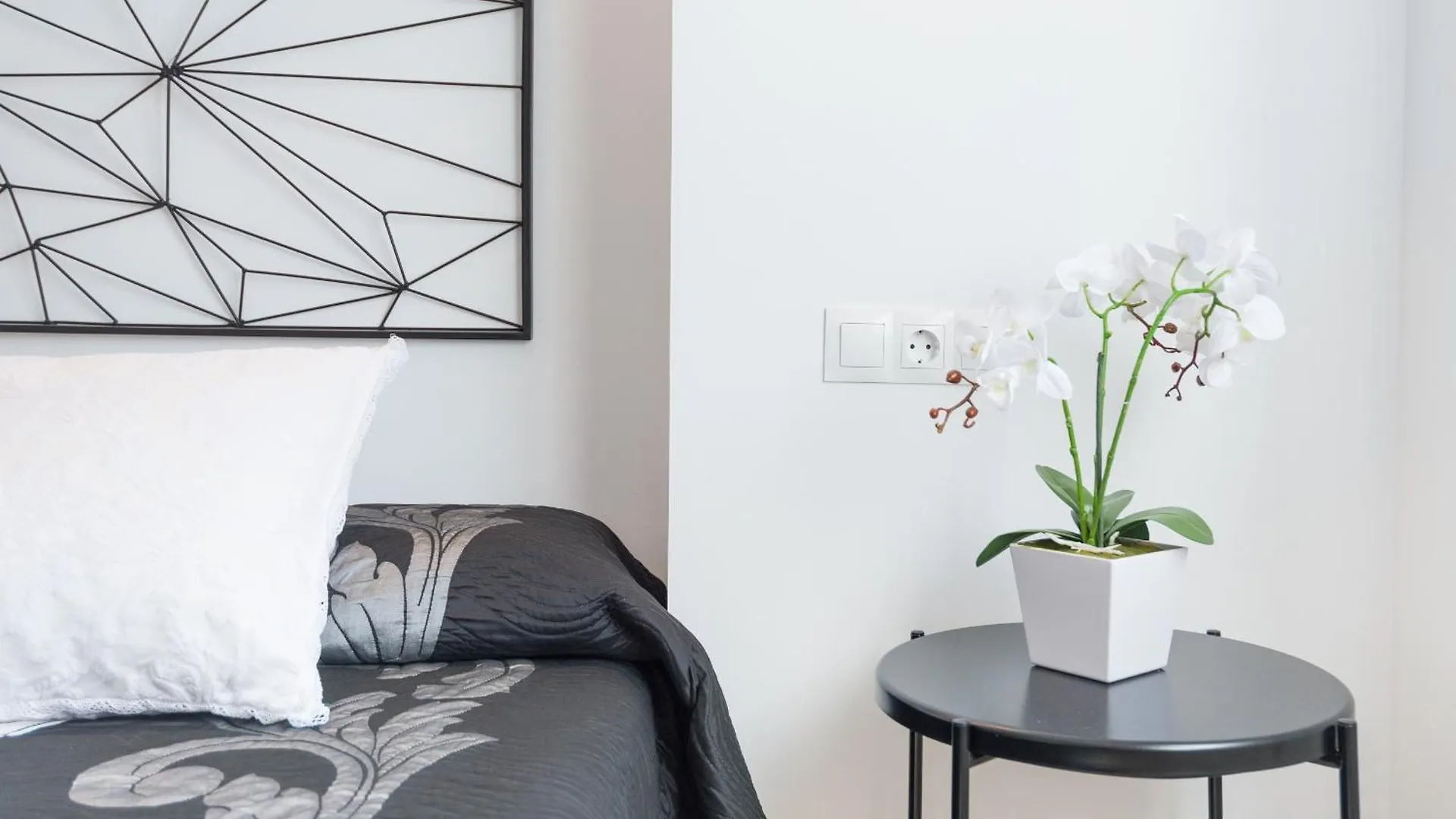 Saturnodream-4 Min To The Beach-Seasonal Pool Torremolinos Apartment